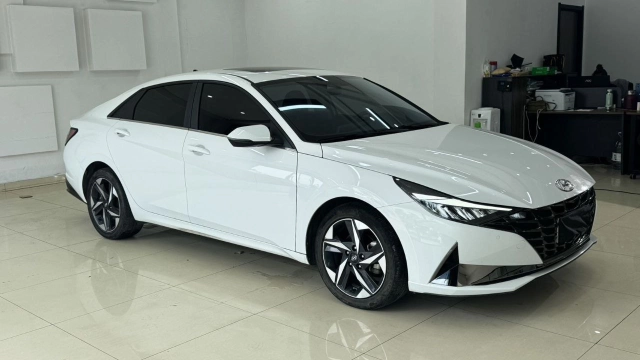 Hyundai Elantra, 2022