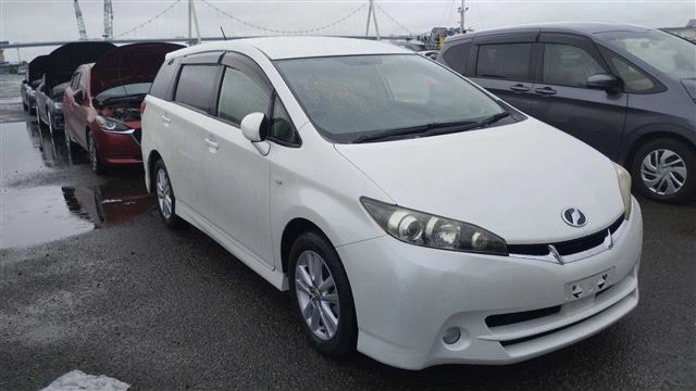 Toyota Wish, 2012