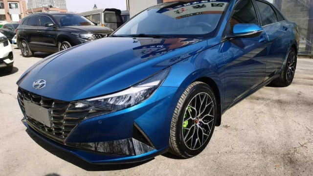 Hyundai Elantra, 2022